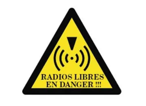 Éphéméride Rebelle # 32: LES RADIOS ASSOCIATIVES