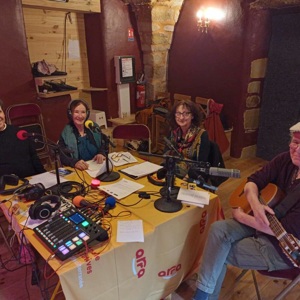 « Entre nous » Lectures avec Trait d&rsquo;Union à Lodève en résidence radio.